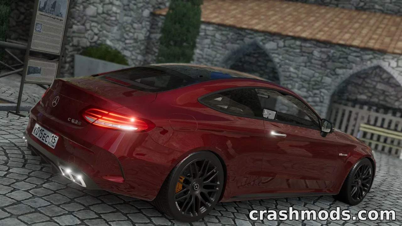 Mercedes-Benz AMG C63S (W205) Free 0.39 – screenshot 2