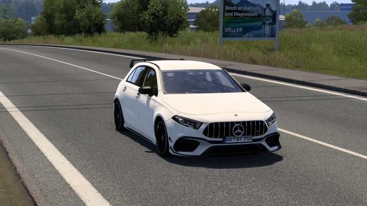 2022 Mercedes-AMG A45 S – Drivable Hot Hatch – screenshot 3