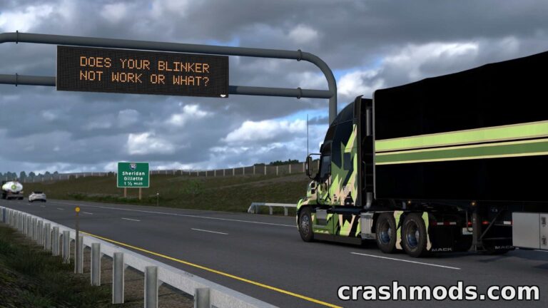 Enhanced LED Traffic Safety Signs – Real Highway Messages American Truck Simulator mod screenshot