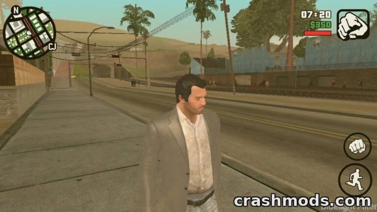 Michael in a stylish suit walks through the streets of San Andreas, showcasing the character wardrobe mod.