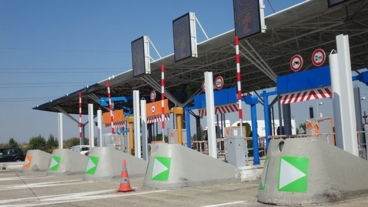 Toll Gate Pass – Drive Through Barriers Without Stopping Euro Truck Simulator 2 mod screenshot