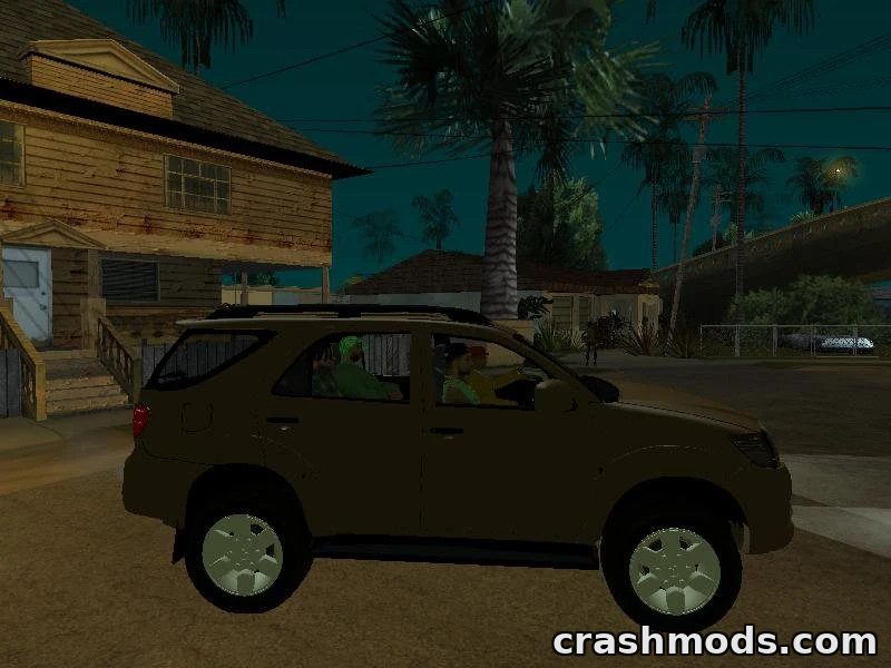 Toyota Fortuner V – Japanese SUV – screenshot 5